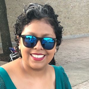 Meet your Posher, Noemi